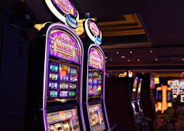Kontrol taruhan dan tombol spin di Bonanza Gold pada platform badai slot